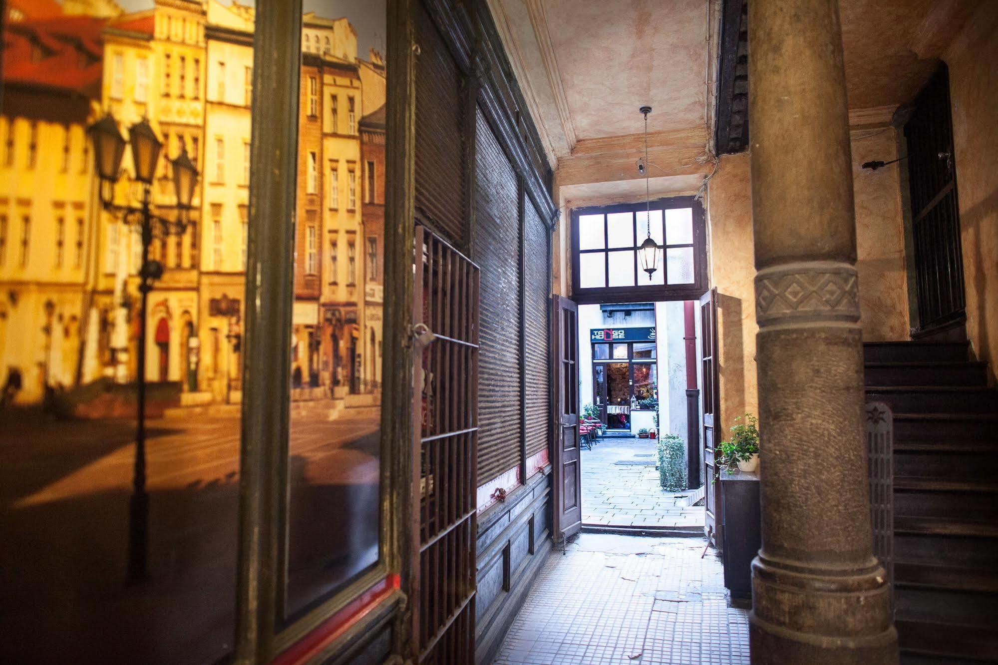 Tango House Nocleg ze śniadaniem 3*